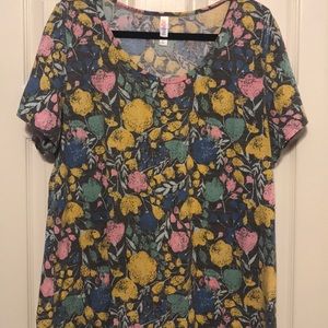 LuLaRoe classic tee